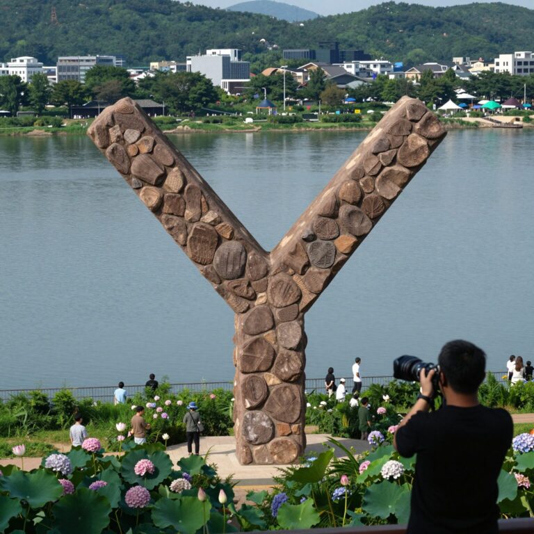 포천 한탄강 가든페스타 전망대에서 바라본 축제장 전경과 Y자 출렁다리 풍경