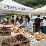 양평 용문산 산나물축제 현장의 다양한 먹거리 장터와 체험 부스 풍경